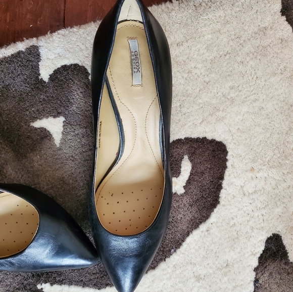 Low heel Pumps - Picture 2 of 7